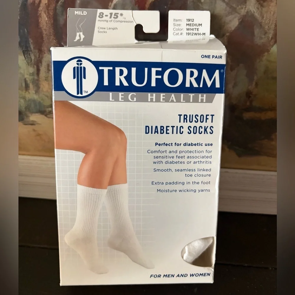 TRUFORM Diabetic Socks White Mild Medium One Pair for Men & Women